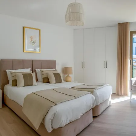 아파트 Bright & Stylish First Floor - 16l *