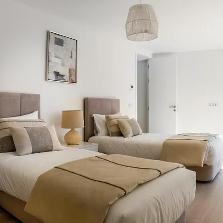 아파트 Bright & Stylish First Floor - 16l *